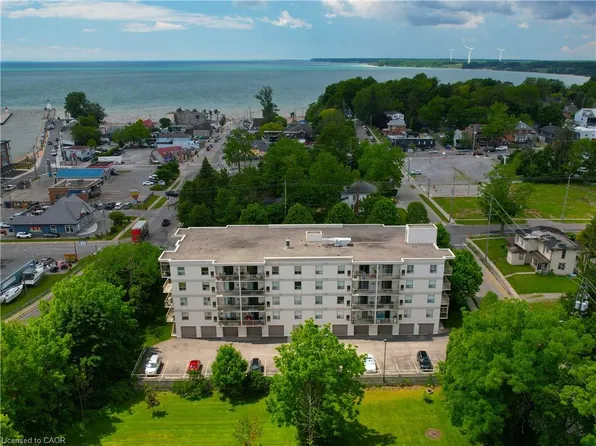 12 Saint Andrew St #202, Norfolk County, ON N0A 1N1