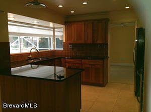 3rd image of 443 Saint Georges Ct