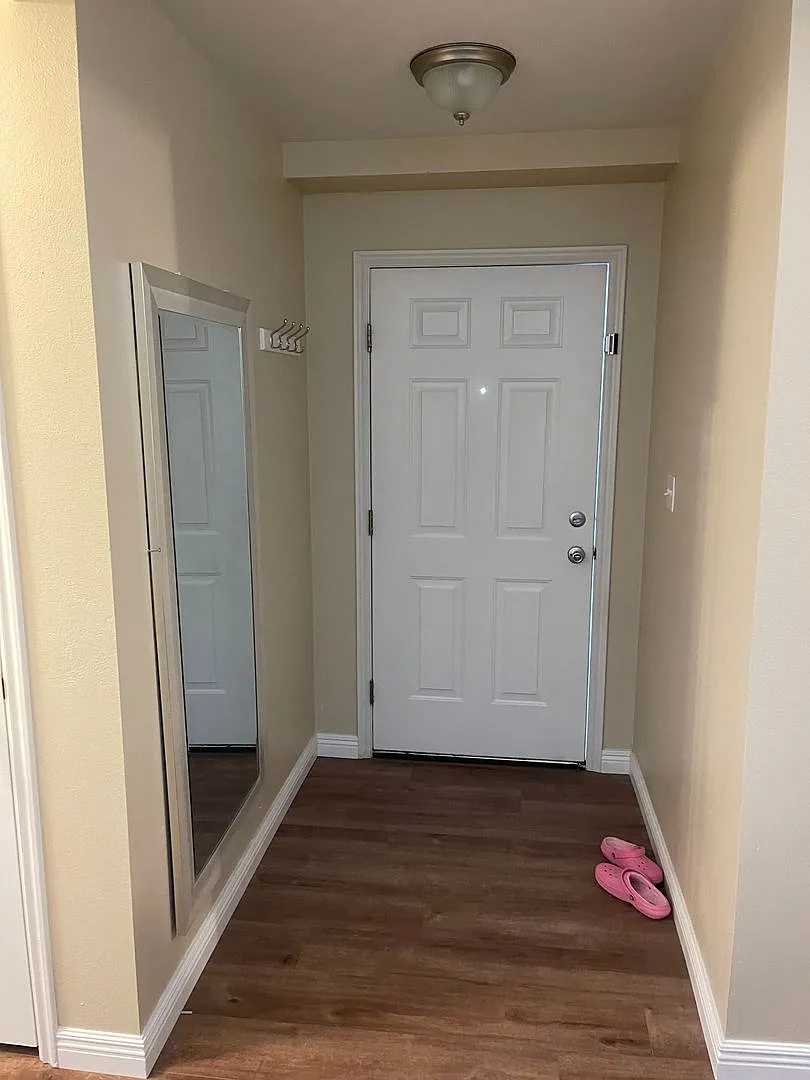 Nice single level home — Photo 2