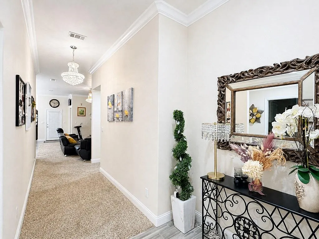 4 bed, 2.0 bath, 2060 sqft, $2,750 — Photo 3