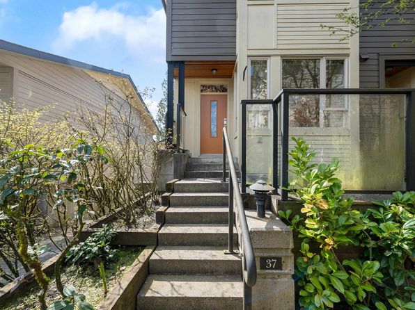 9229 University Cres #37, Burnaby, BC V5A 4Z2