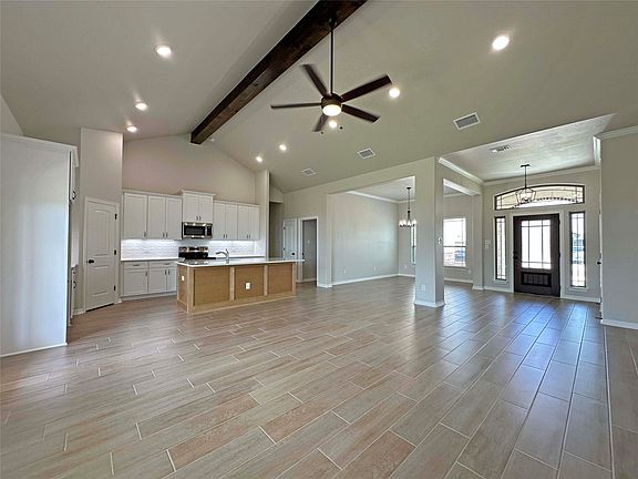 7th image of this home