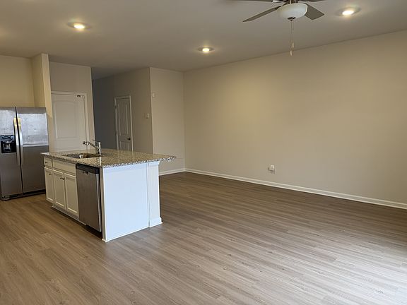 2nd image of 71 Bloomsbury St #0