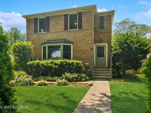 212 N Russel St, Xenia, IL 60056