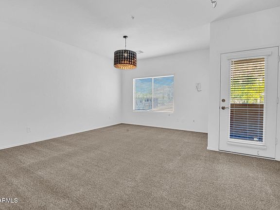 5th image of 1716 W CORTEZ Street #202