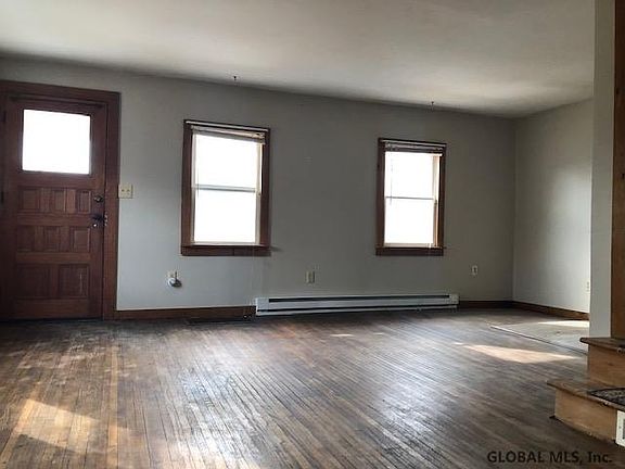 4th image of 17 Rock St