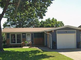 2671 N 97th St, Omaha, NE 68134