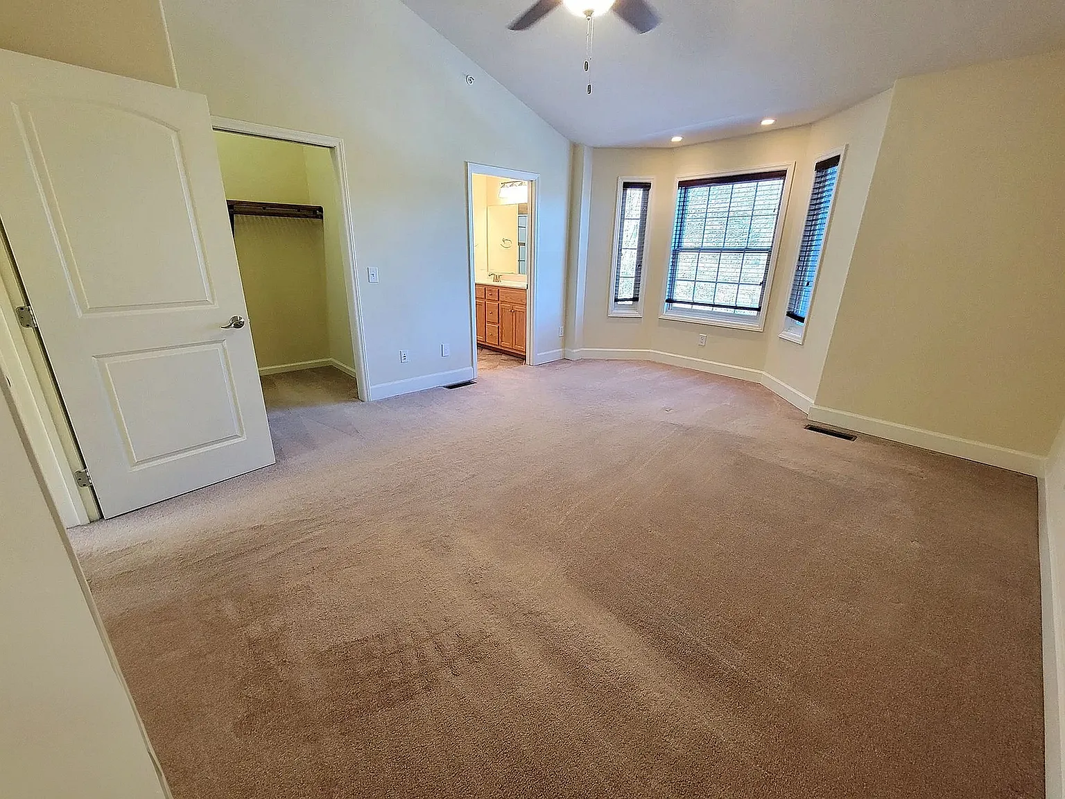 Creekside Villas — Photo 3