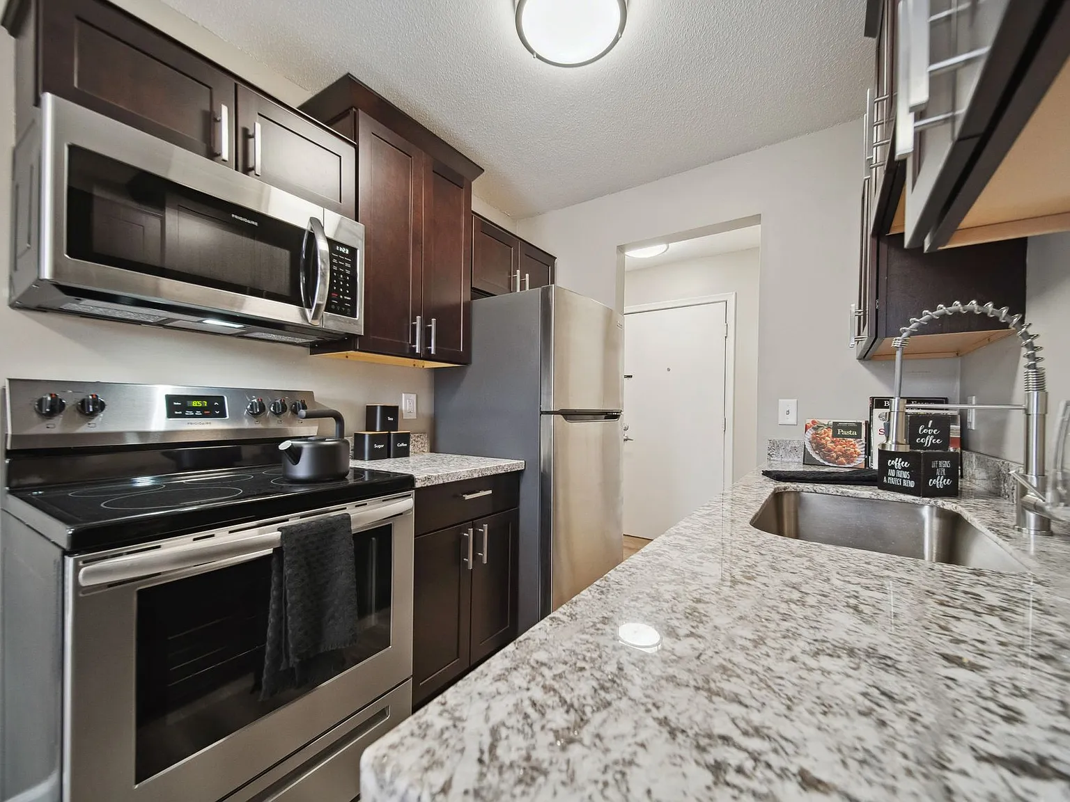 Atlas Pointe Apartments — Photo 4