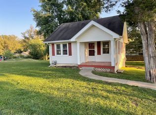1804 Clifford St, Saint Joseph, MO 64505