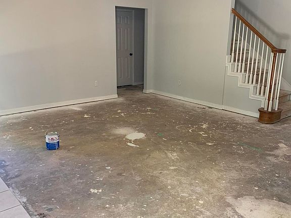 2nd image of 10402 Steeplechase Dr