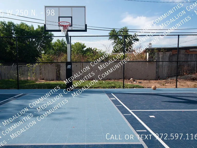 75 W 250 N #98 — Photo 11