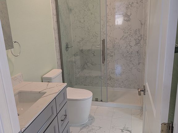 3rd image of 840 34th Ave #A