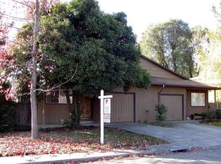 785 Yosemite Dr, Ukiah, CA 95482