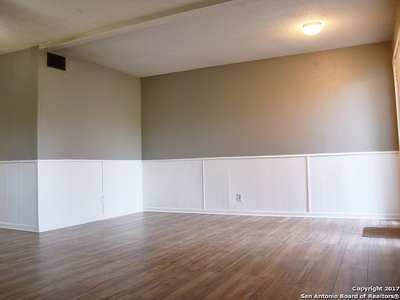 3rd image of 6529 Spring Hurst St