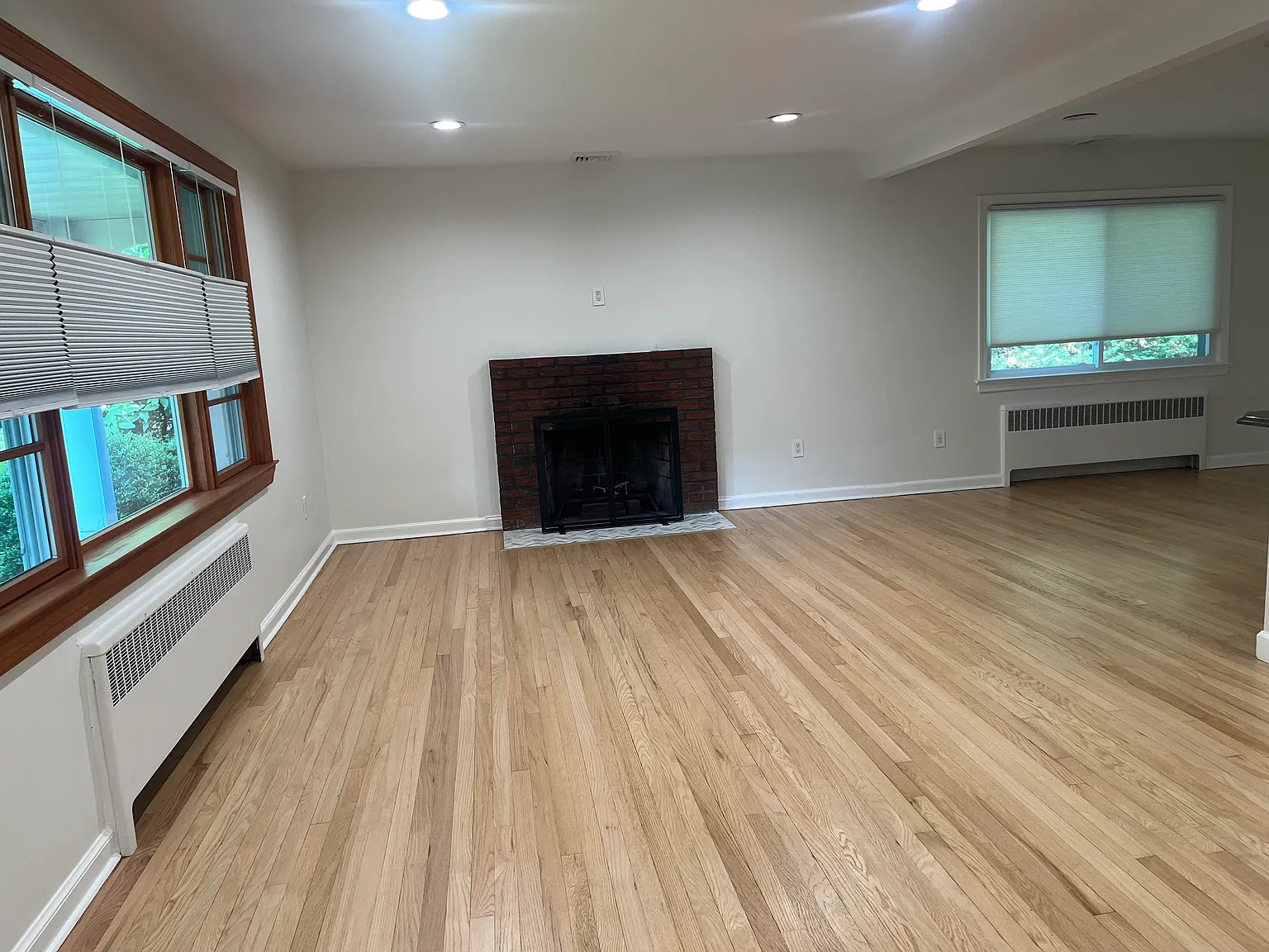 3 bed, 1547 sqft, $4,700 — Photo 2