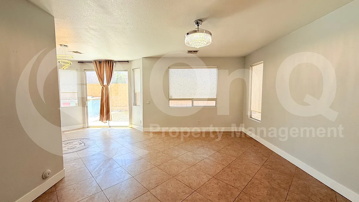 4 bed, 3.0 bath, 1695 sqft, $2,150 — Photo 3
