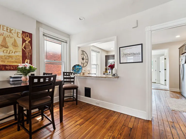 222 N New St — Photo 8