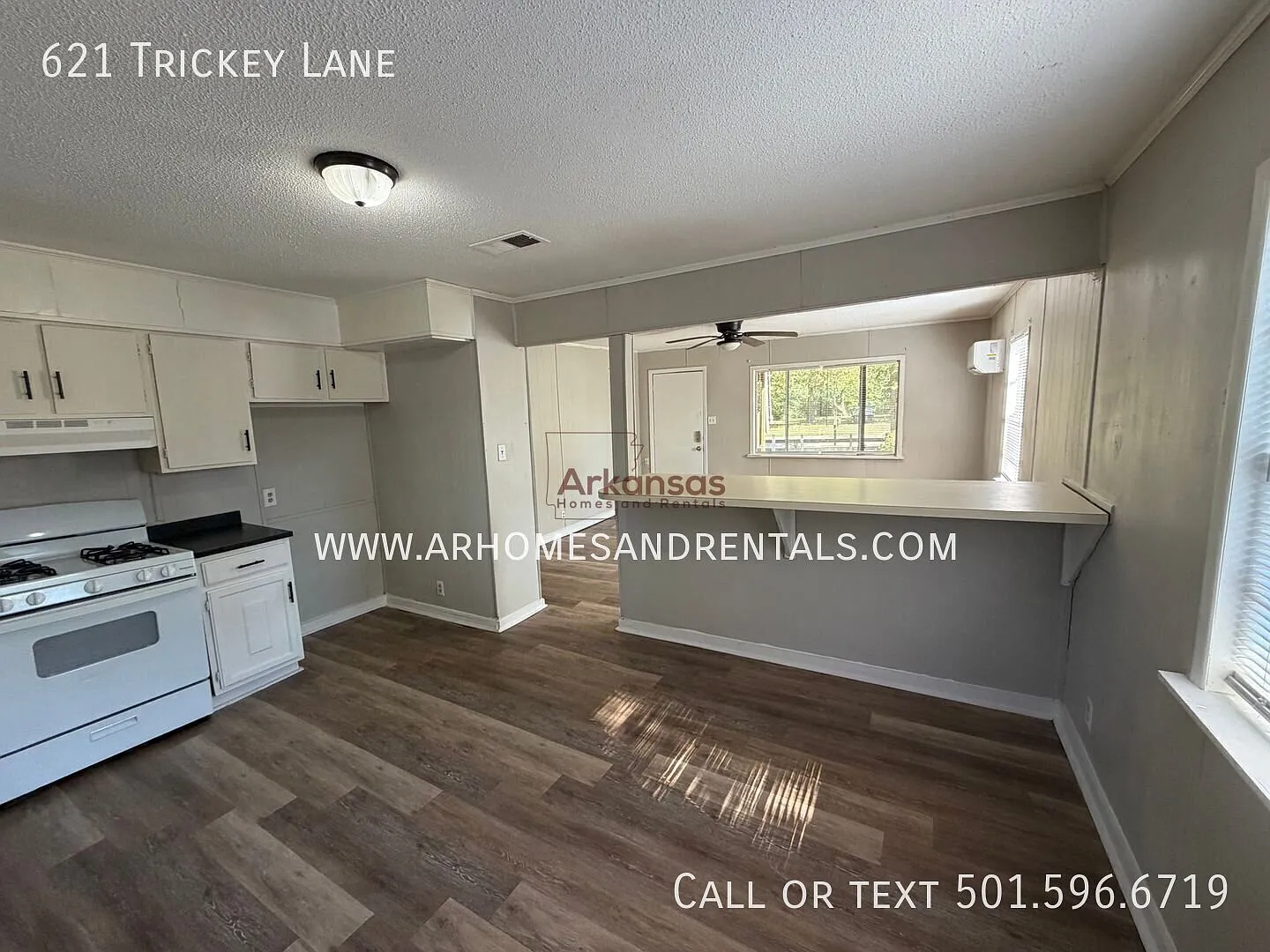 2 Bedrooms | 1 Bathroom | Jacksonville Housing Welcome | 621 Trickey Lane — Photo 4