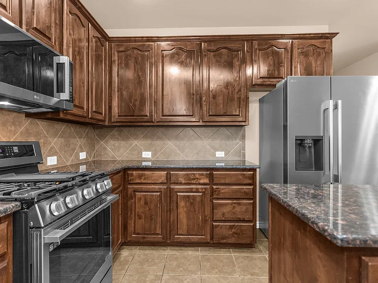 4924 Stray Creek Ln — Photo 18