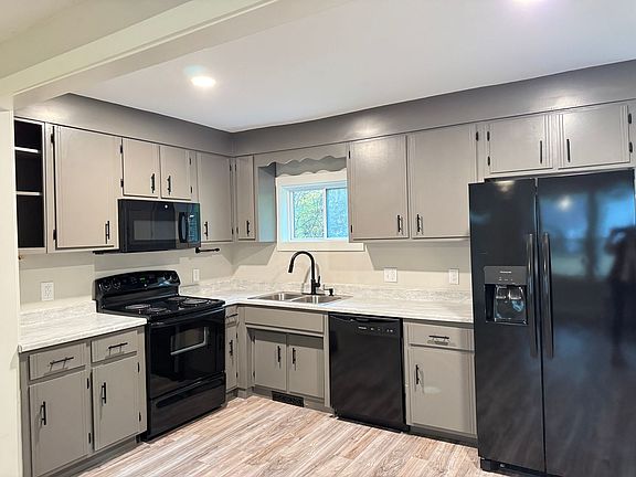 4th image of 173 Inglewood Dr