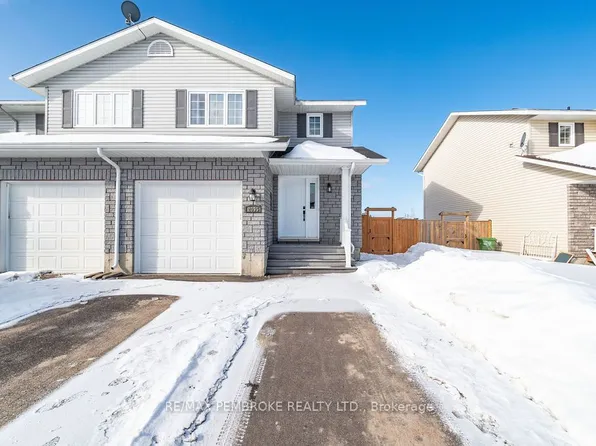 2095 Sandstone Cres, Petawawa, ON K8H 0B2