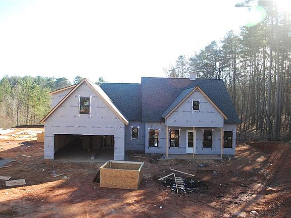 2nd image of 957 Roundtop Rd