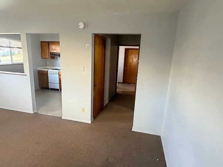 908 W Lake Ave #4 — Photo 5