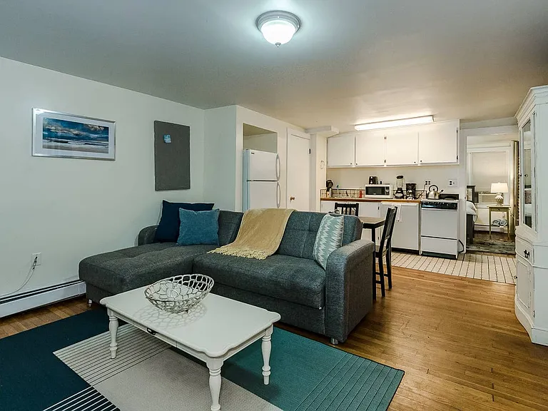 72 Revere St #A — Photo 3