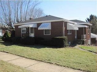 460 Porter St, Springdale, PA 15144