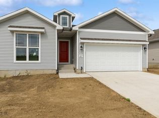 217 S Valley View Dr, Norwalk, IA 50211