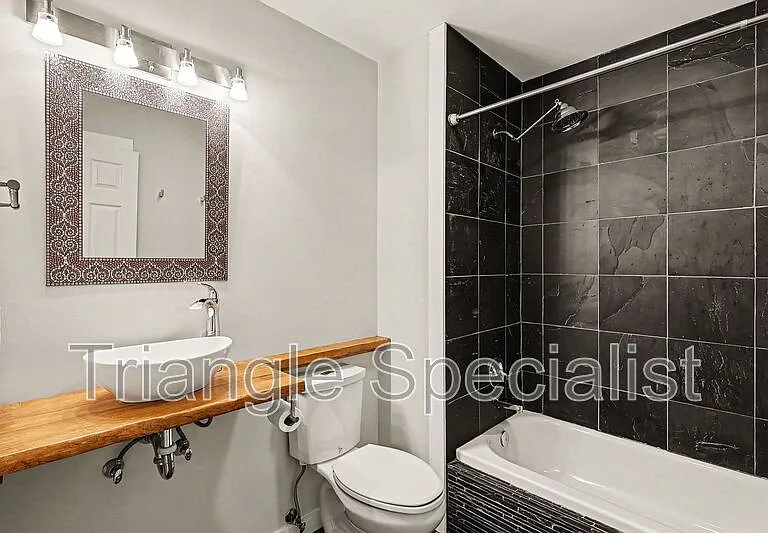 7648 Astoria Pl — Photo 14