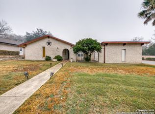 5902 Winding Ridge Dr, Windcrest, TX 78239