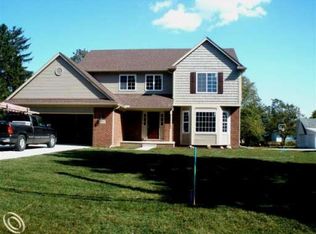 3891 Hazelton Ave, Rochester Hills, MI 48307