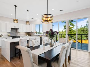 1915 Lyon Ct, Santa Rosa, CA 95403