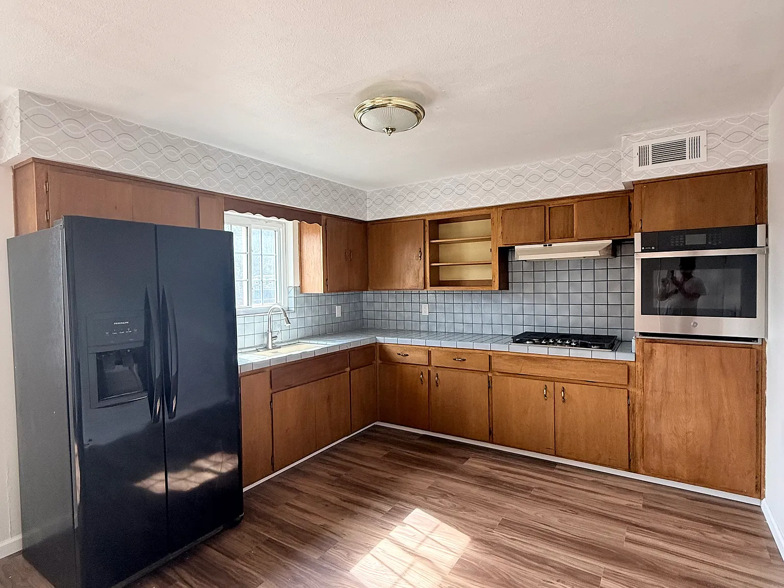 3 bed, 1386 sqft, $2,250 — Photo 4