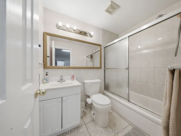 284 Maple Leaf Dr — Photo 33