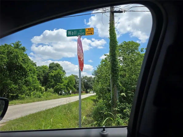 0 Wall St., Houston, TX 77088