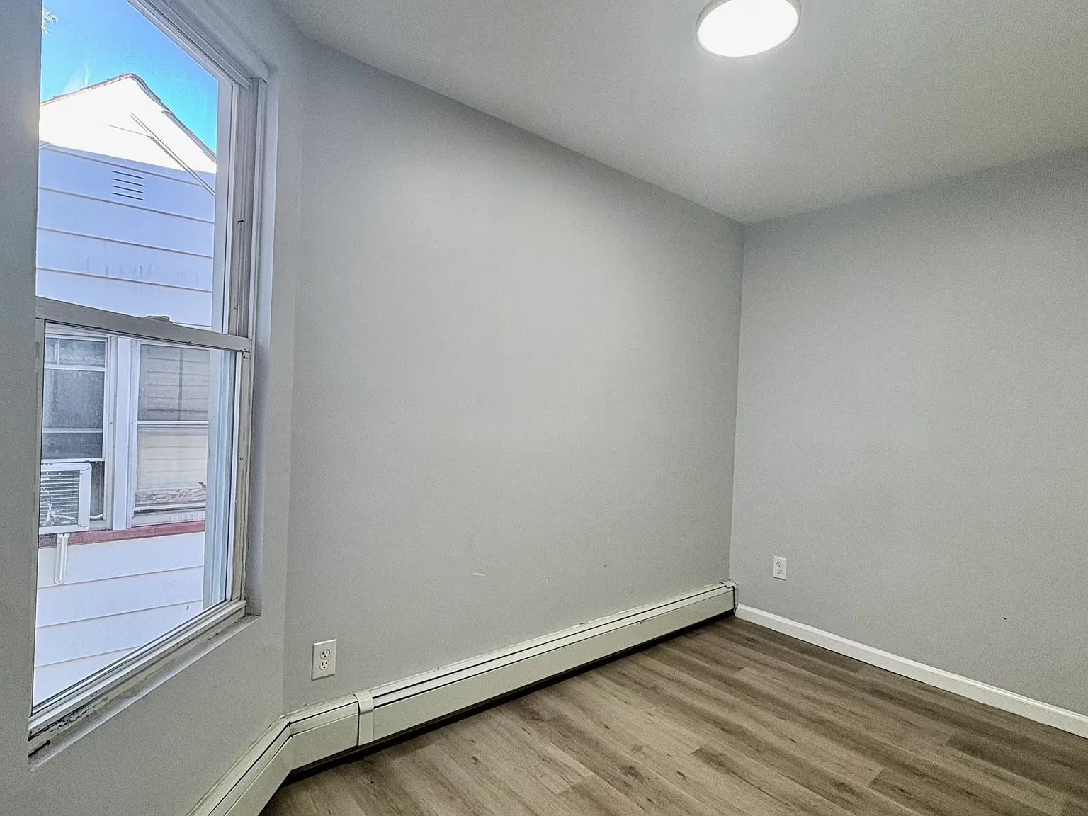 2 bed, $2,000 — Photo 2
