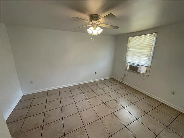 124 N Genois St #C — Photo 7