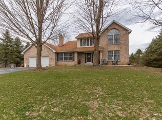 5884 Stoney Brook Rd, Kalamazoo, MI 49009