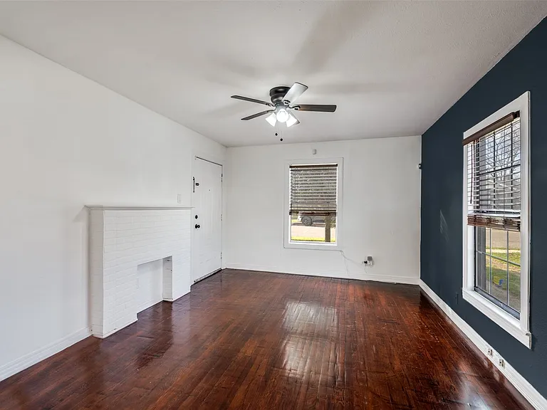 921 E Ramsey Ave — Photo 2