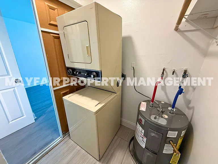 240 SW 8th St #2 — Photo 11