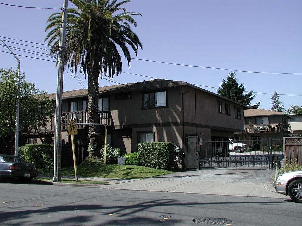 Apt. Bldg.