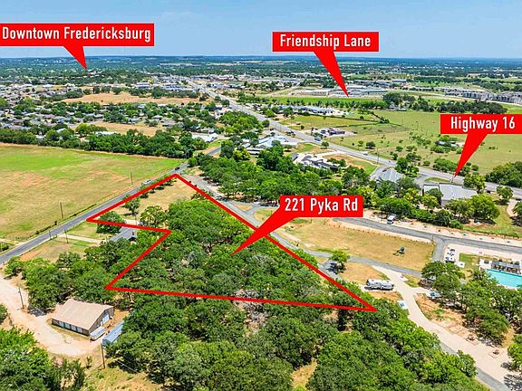 3rd image of 221 Pyka Rd