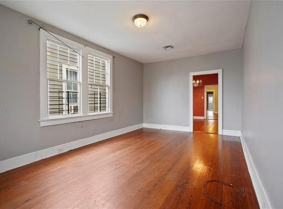 4th image of 430-32 Elmira Ave