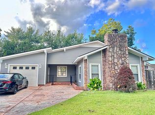 201 Paddlewheel Rd, Fayetteville, NC 28314