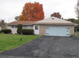 406 Rebecca St, Somerset, PA 15501