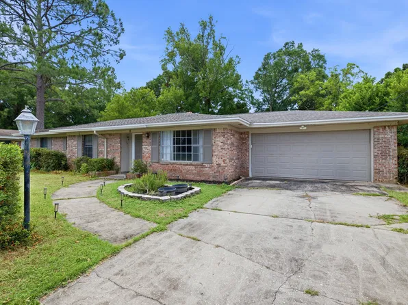 8 Poplar Ave, Shalimar, FL 32579