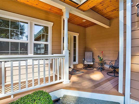 A Welcoming Porch Entry